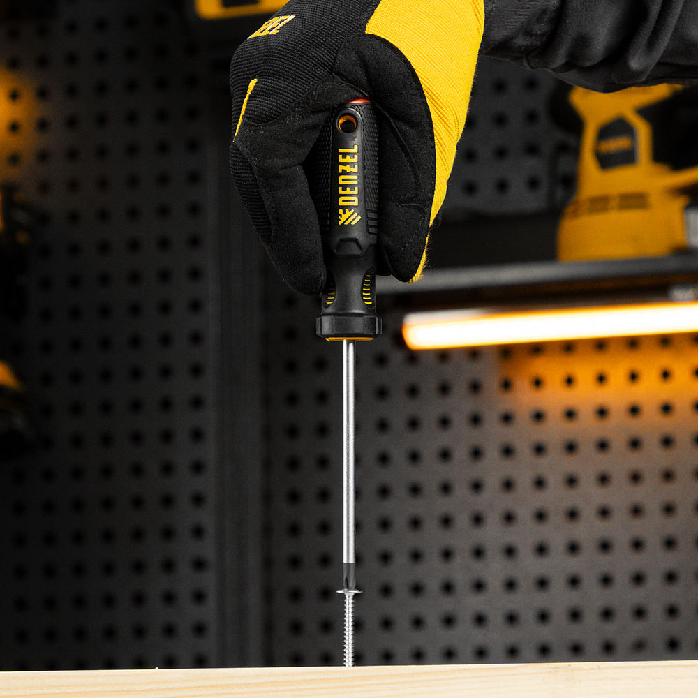 Отвертка, PH1х100 мм, S2, 3к рукоятка Denzel (121747)