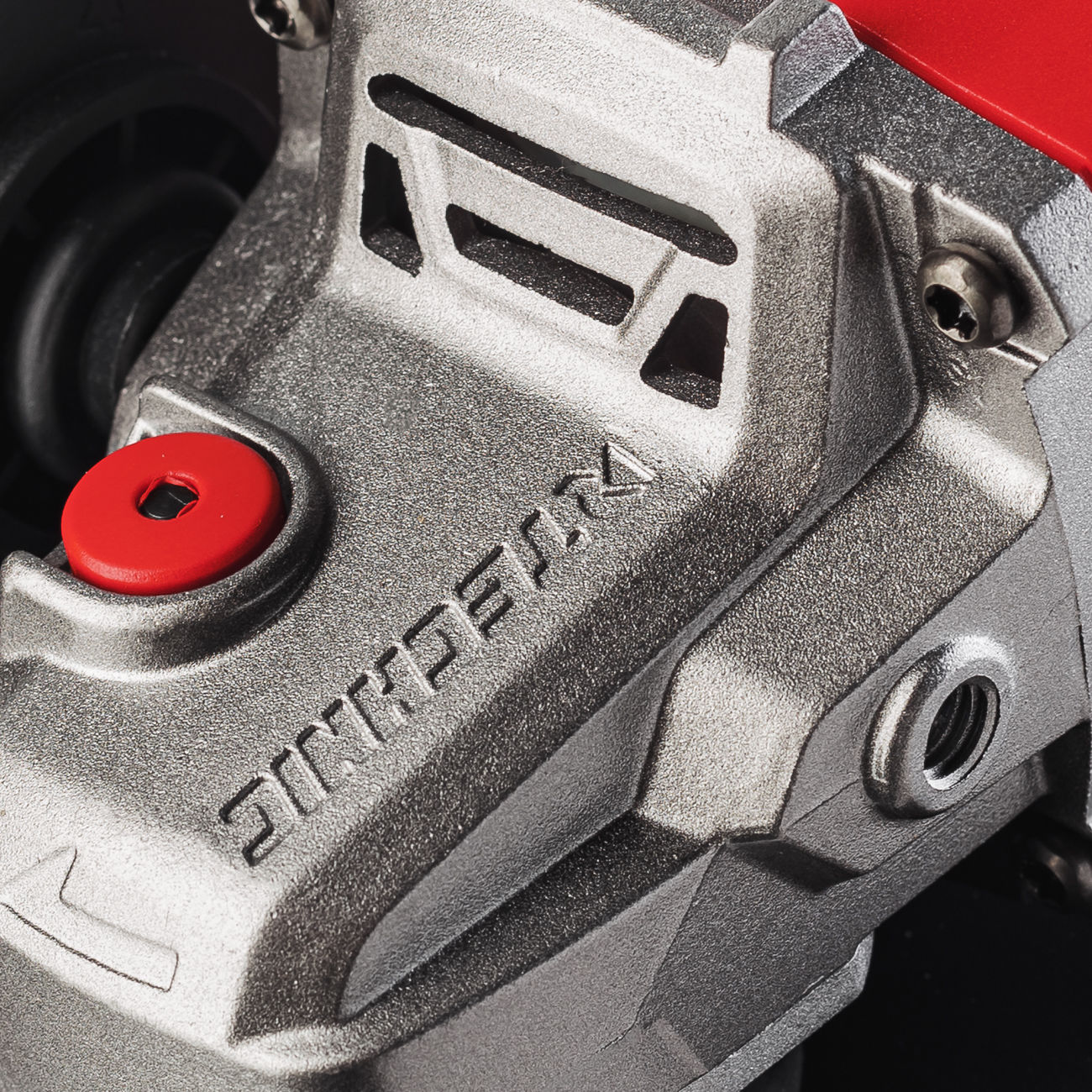 RUNTEC RT-AG1100T Шлифмашина угловая аккумуляторная RUNTEC TECHNIC 125 мм, 20В, 2*4Ач, 1100Вт (RT-AG1100T)