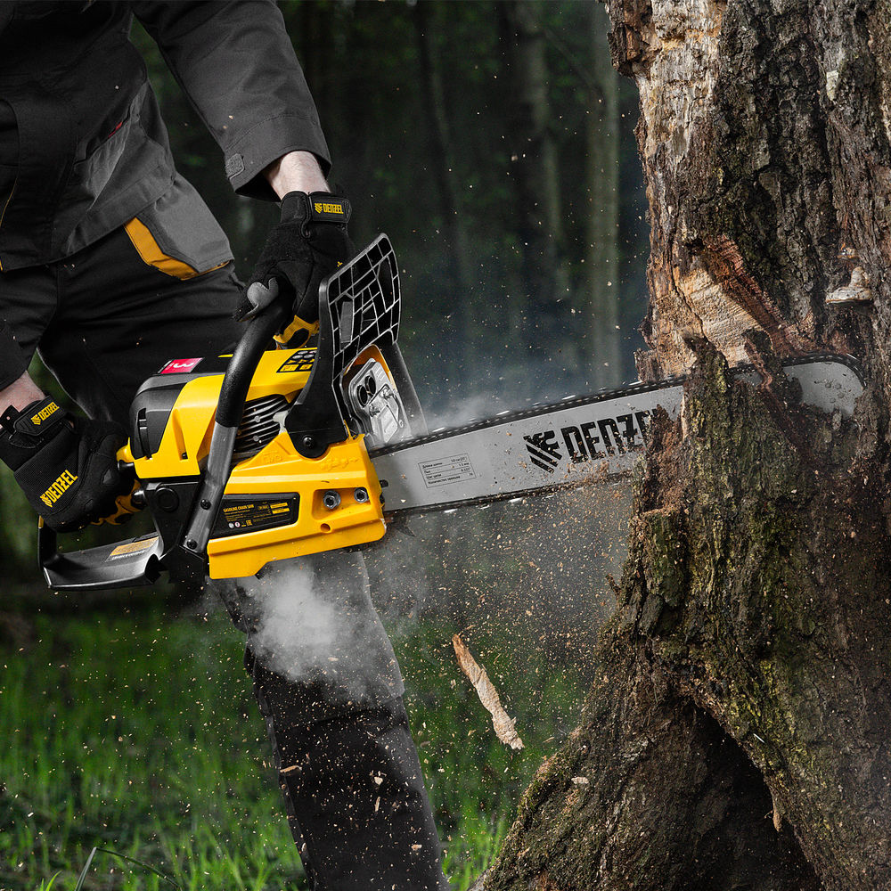 Пила цепная бензиновая DS-5820, шина 50 см, 58 см3, 3.6 л.с, шаг 0,325, паз 1,5 мм, 76 звеньев Denzel (95238)