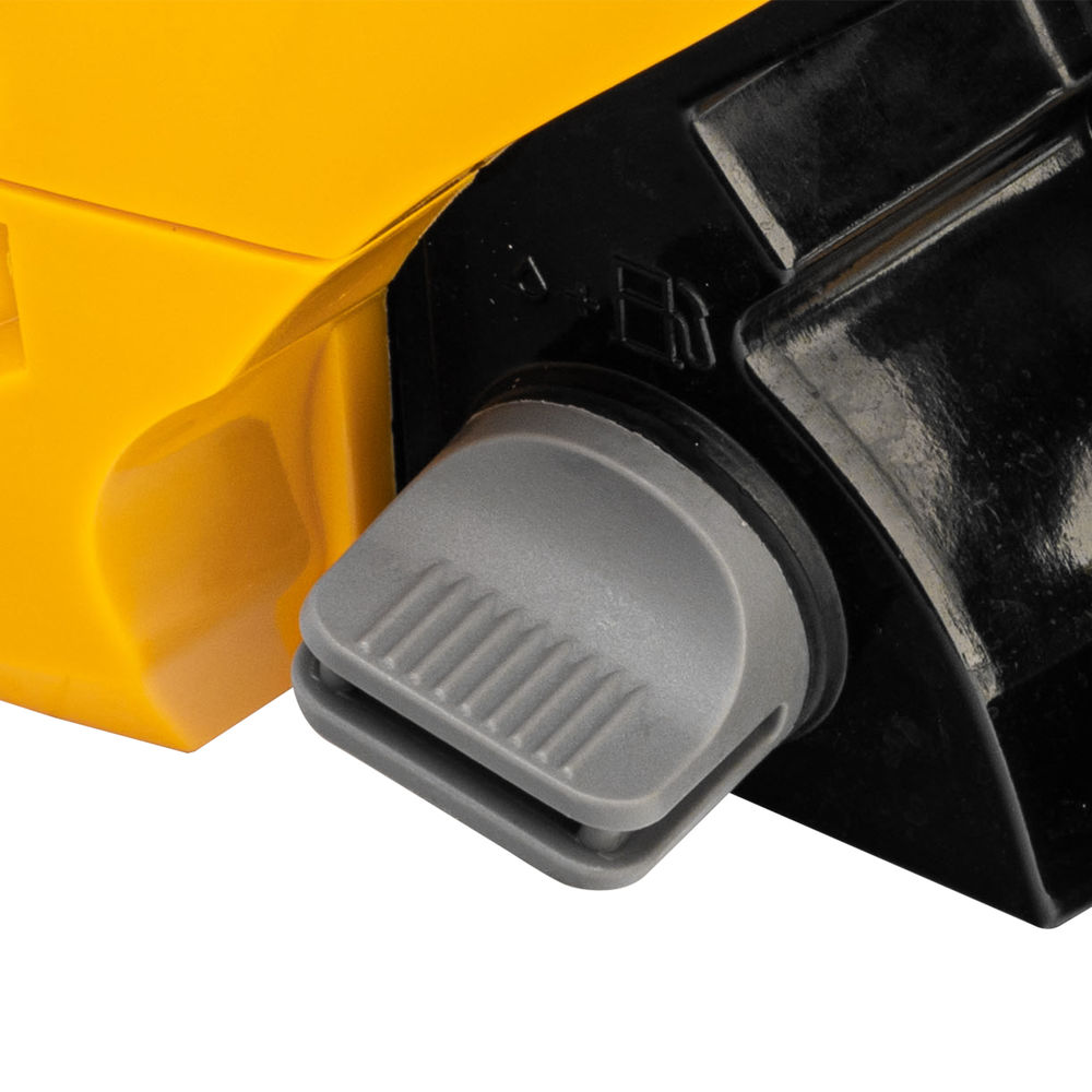 Пила цепная бензиновая DGS-4516, шина 40 см, 45 см3, 3 л.с, шаг 3/8, паз 1.3 мм, 57 звеньев Denzel (95230)