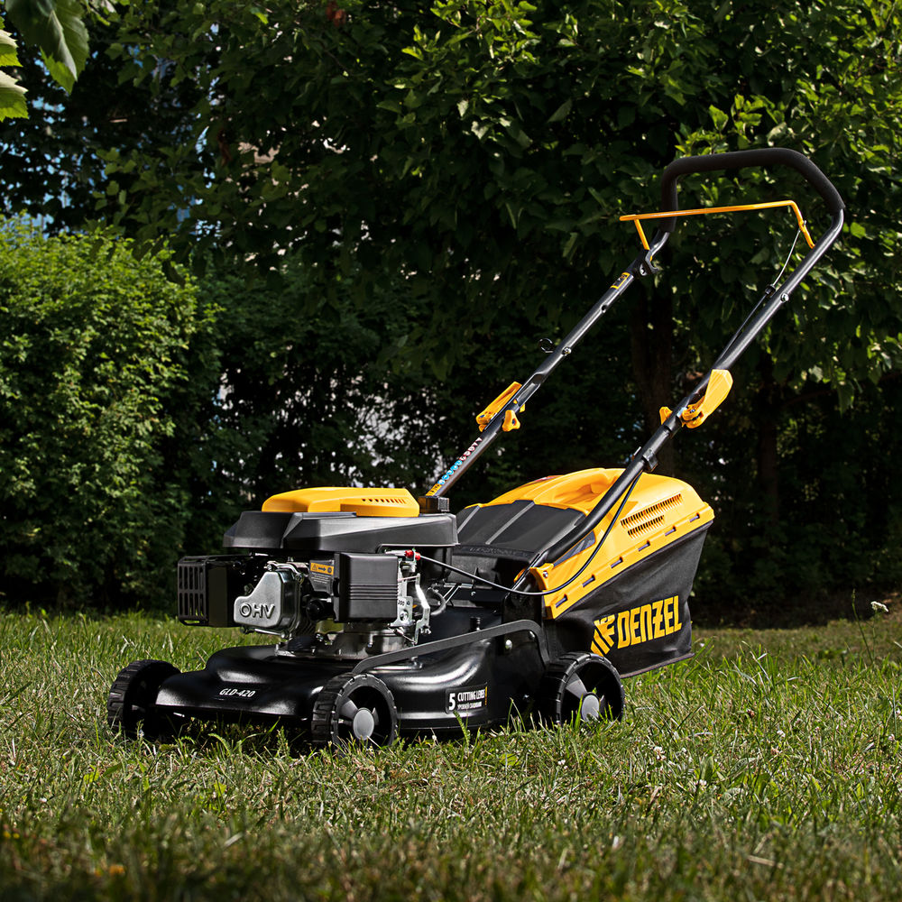 Газонокосилка бензиновая GLD-420, 146 см3, ширина 42 см, 40 л Denzel (58805)