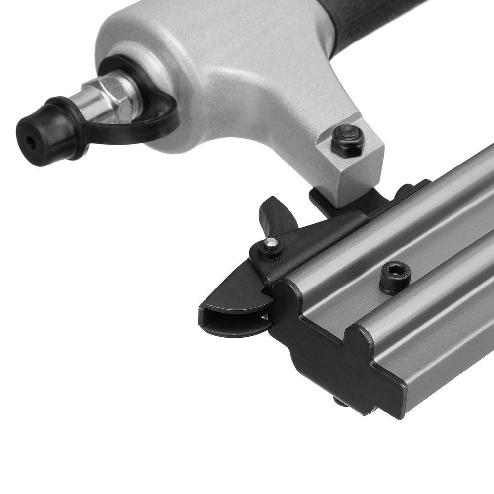 Нейлер пневматический для гвоздей от 10 до 32 мм Matrix (57405)