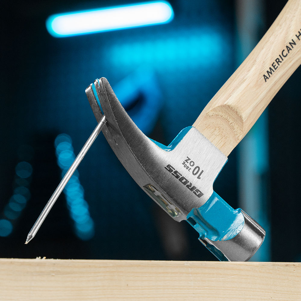Молоток-гвоздодер, 280 г, угол 75, магнит, обрезиненная рукоятка American hickory GROSS