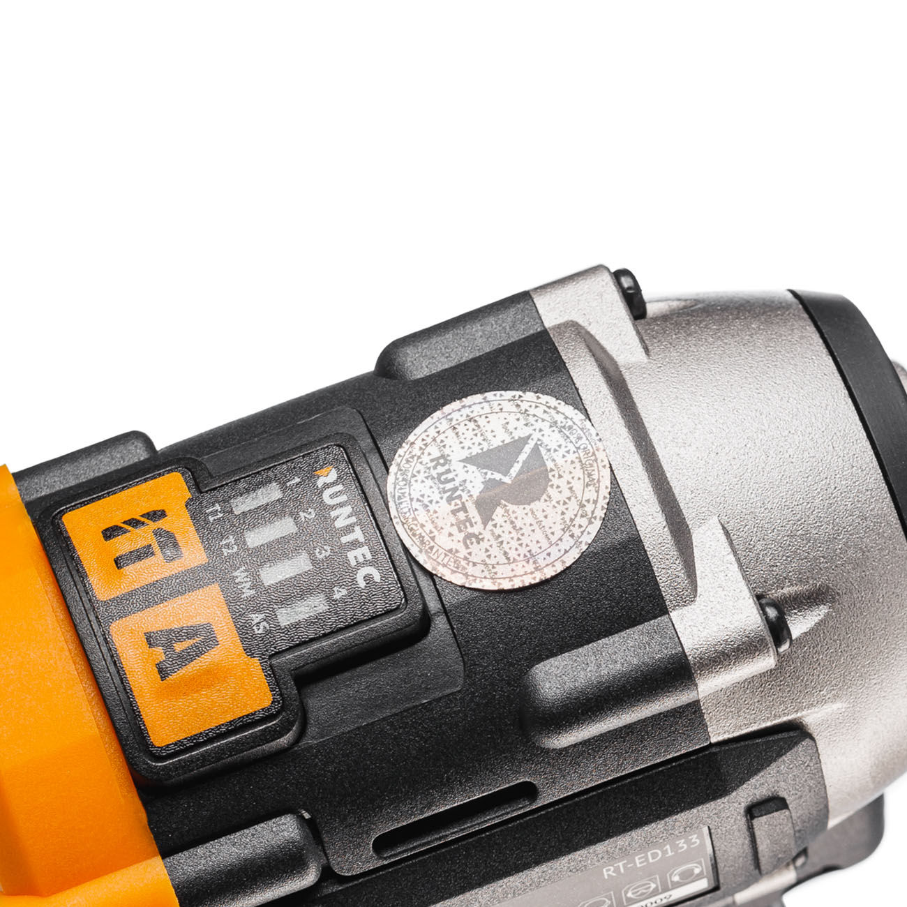 Винтоверт ударный аккумуляторный PRO 1/4, 16В, 2*2Ач, 150Нм RUNTEC RT-ED133