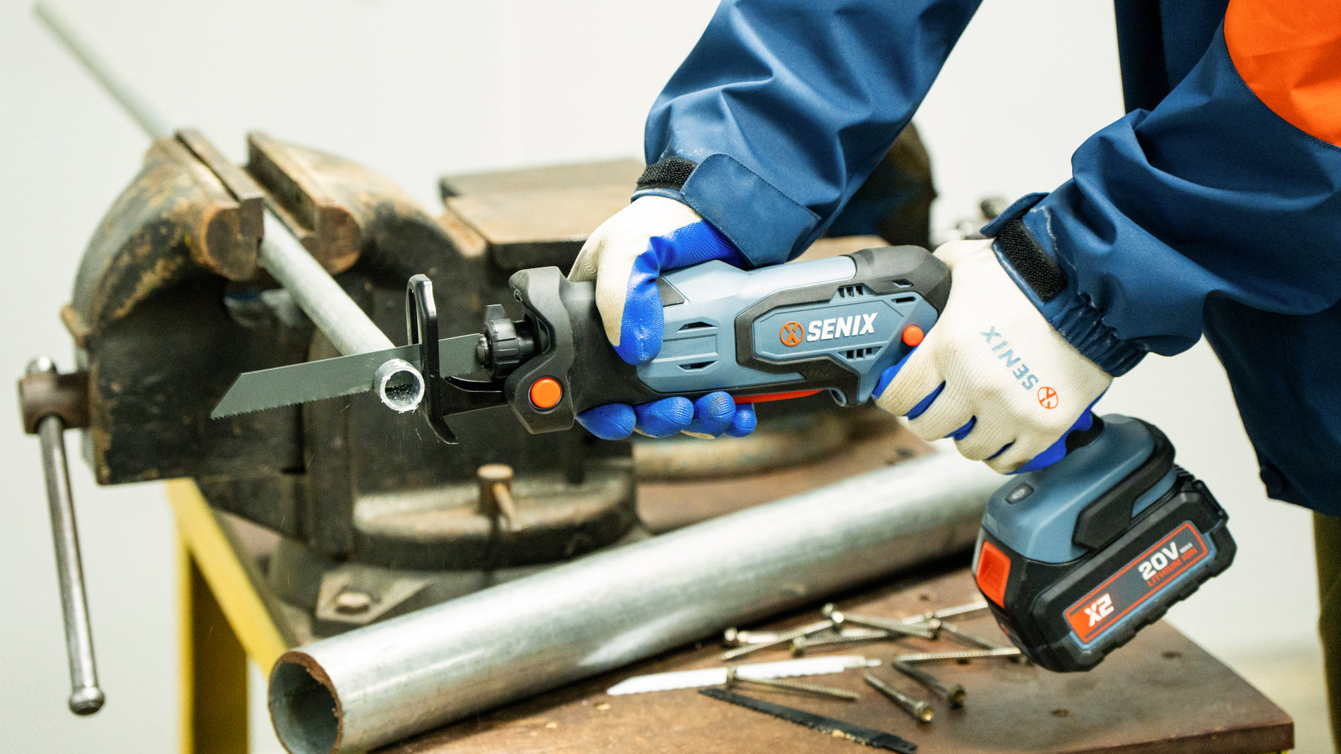 Сабельная пила, 13 мм, без АКБ и ЗУ X2 20В