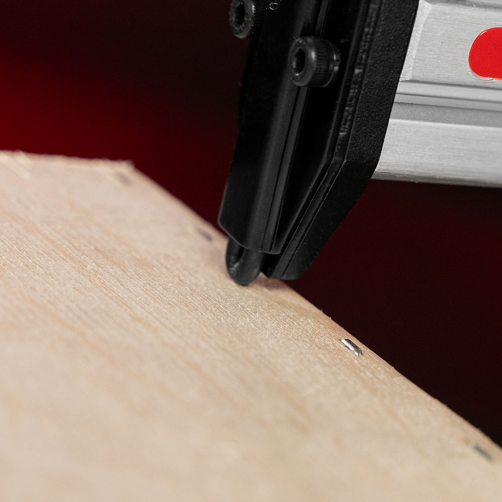 Скобы для пневматического степлера 18GA, 1.25 х 1 мм длина 32 мм ширина 5,7 мм, 5000 шт Matrix (57663)