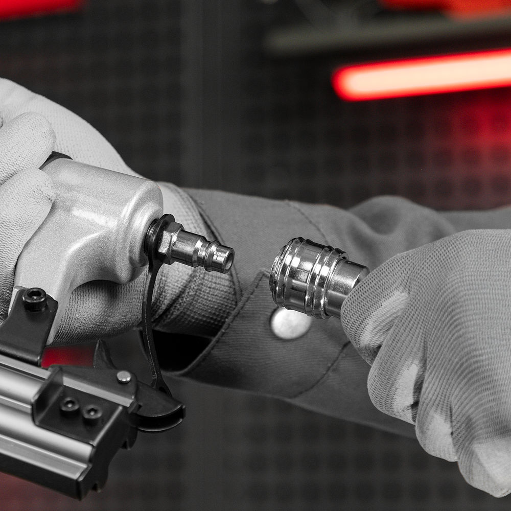 Нейлер пневматический для гвоздей от 10 до 32 мм Matrix (57405)