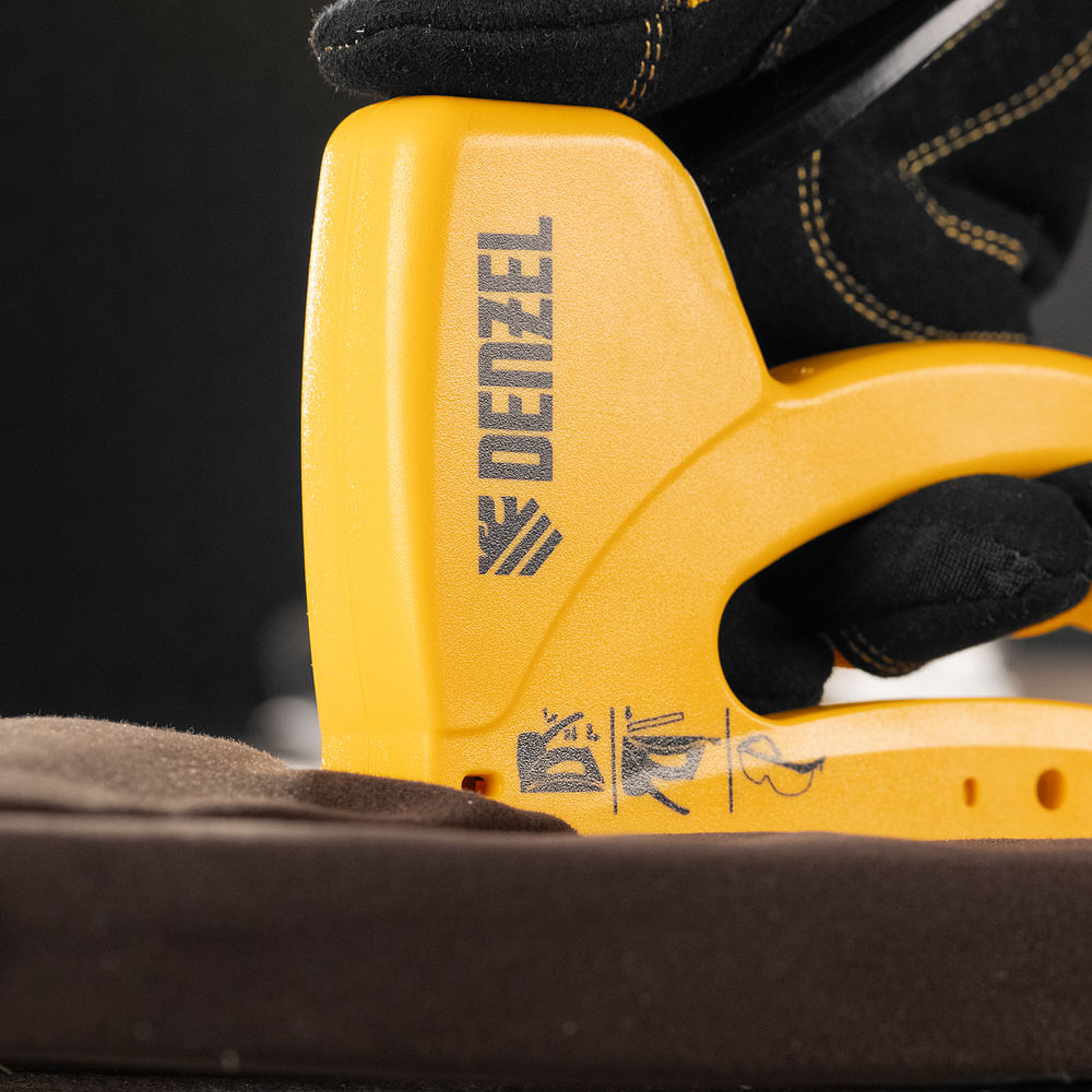 Степлер пластиковый, скобы в комплекте, тип 53, 6-10 мм Denzel (40221)