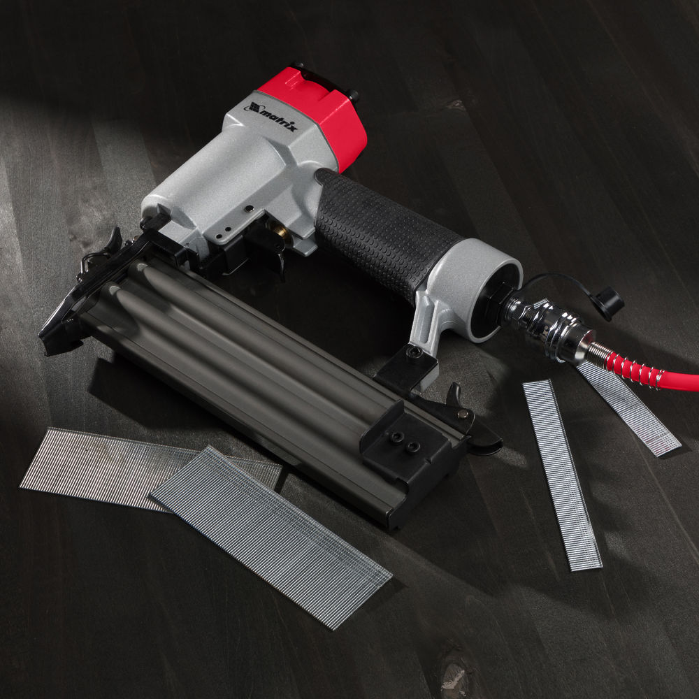 Нейлер пневматический для гвоздей от 10 до 50 мм Matrix (57410)