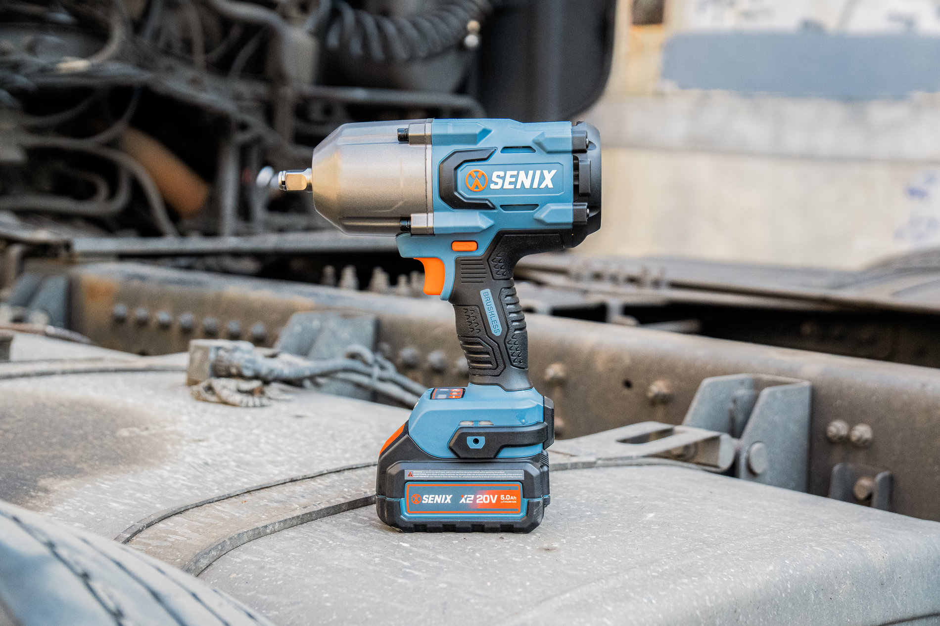 Импульсный гайковерт 1/2, 1350 Нм, без АКБ и ЗУ X2 20В