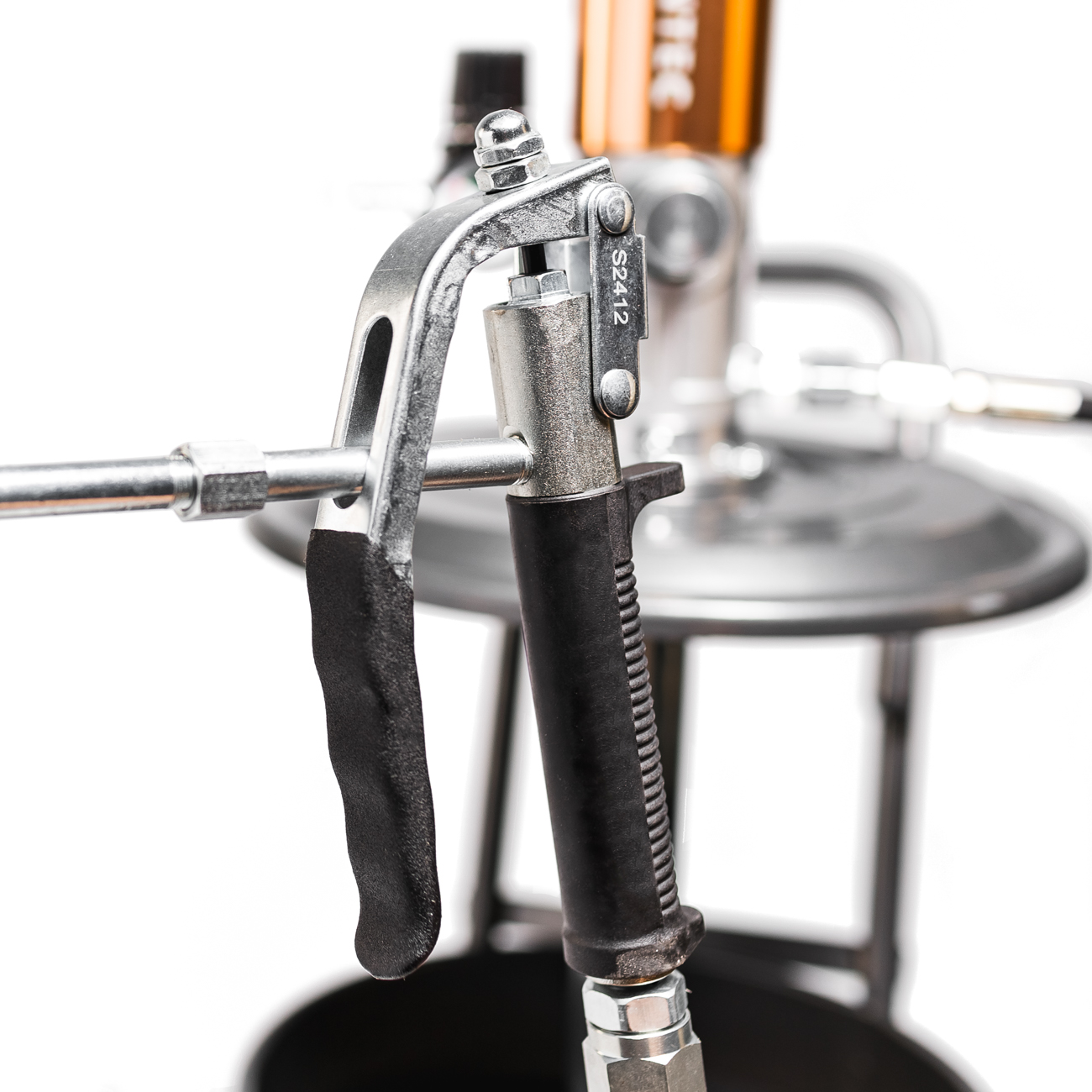 Солидолонагнетатель с пневмоприводом и баком 20 л RUNTEC RT-SO22