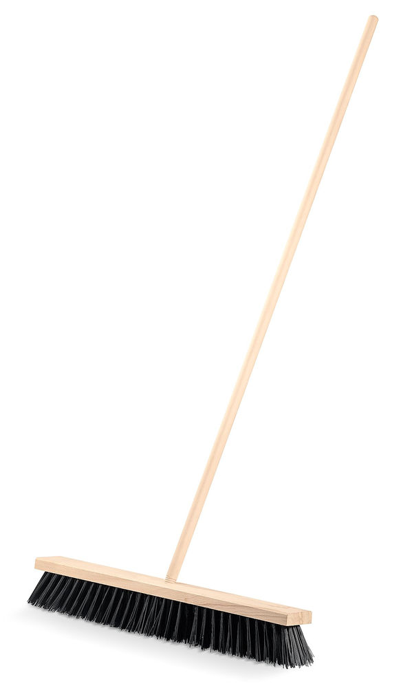 Уличная щётка с черенком EURO, буковая колодка 60см, шлифованный черенок из берёзы 120см (d22мм) щетина 70мм, 5-рядная GRINDA 39251-600