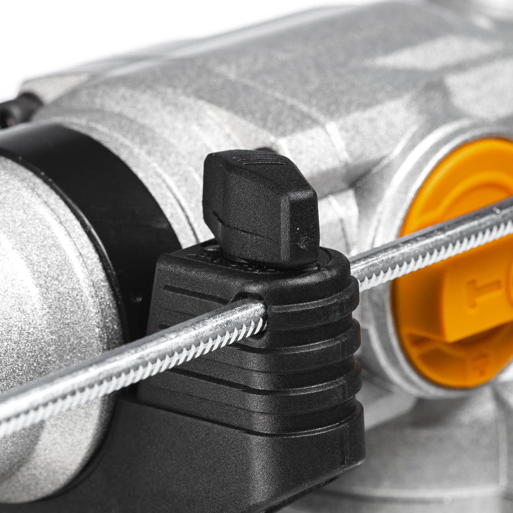 Перфоратор 220В, 5.5Дж, 1500Вт RUNTEC RT-EHS1500