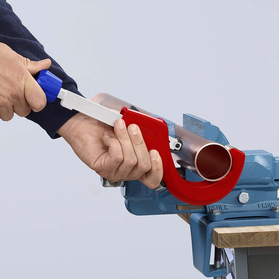 Труборез O 6-76 мм для нерж. стали и цветных металлов, толщина max 2 мм, длина 260 мм, BK TubiX XL KNIPEX KN-903103BK