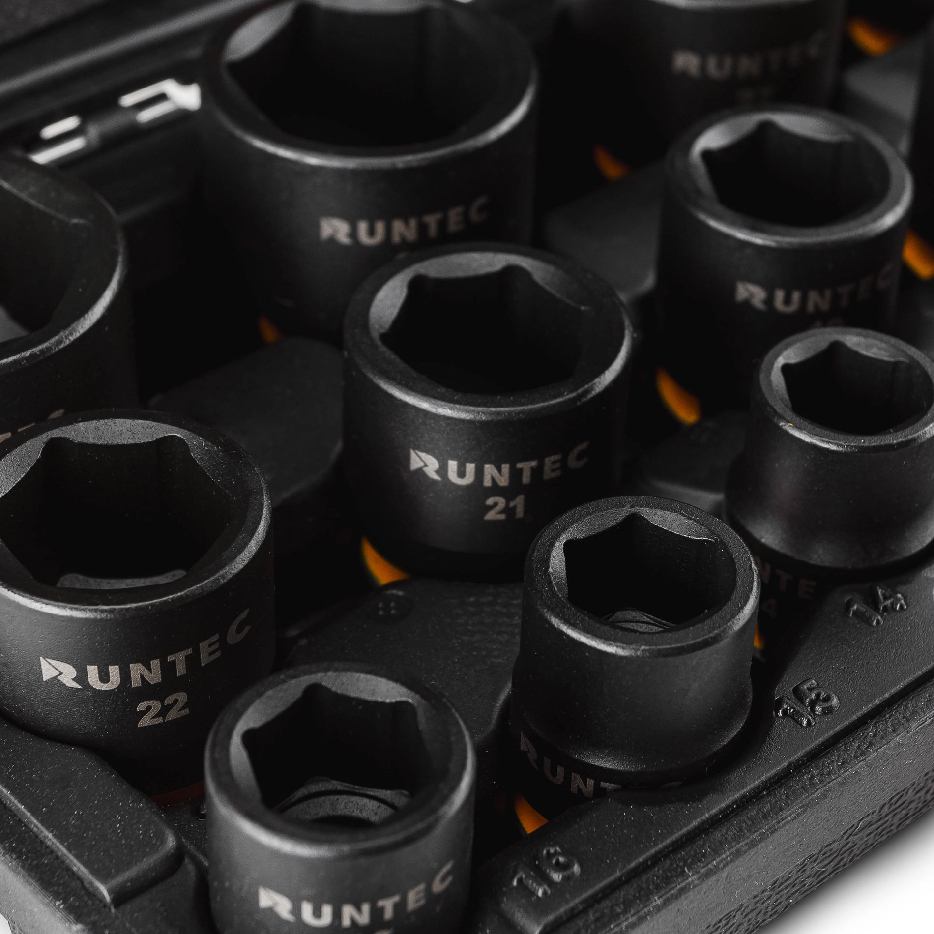 Набор ударных головок 1/2, 10-32 мм, CrMo, 15 предметов RUNTEC RT-IS1B15