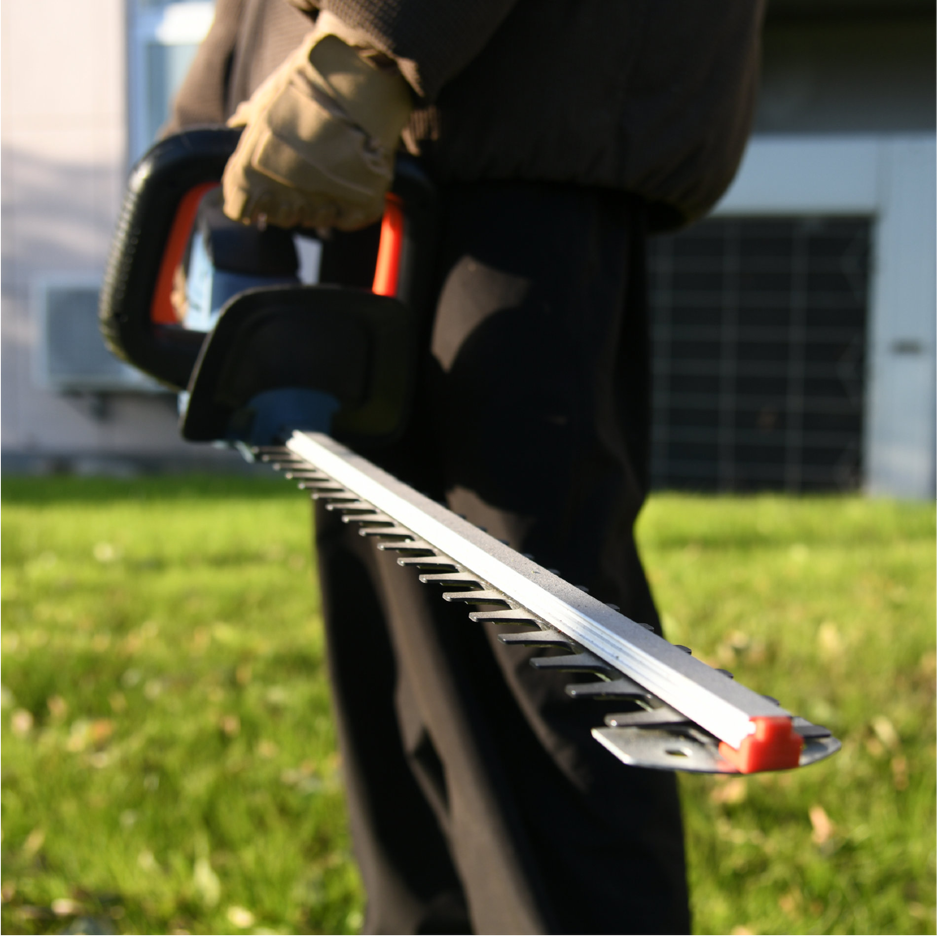 Кусторез аккумуляторный, серия X2, 20В, 55 см., 1 АКБ и ЗУ