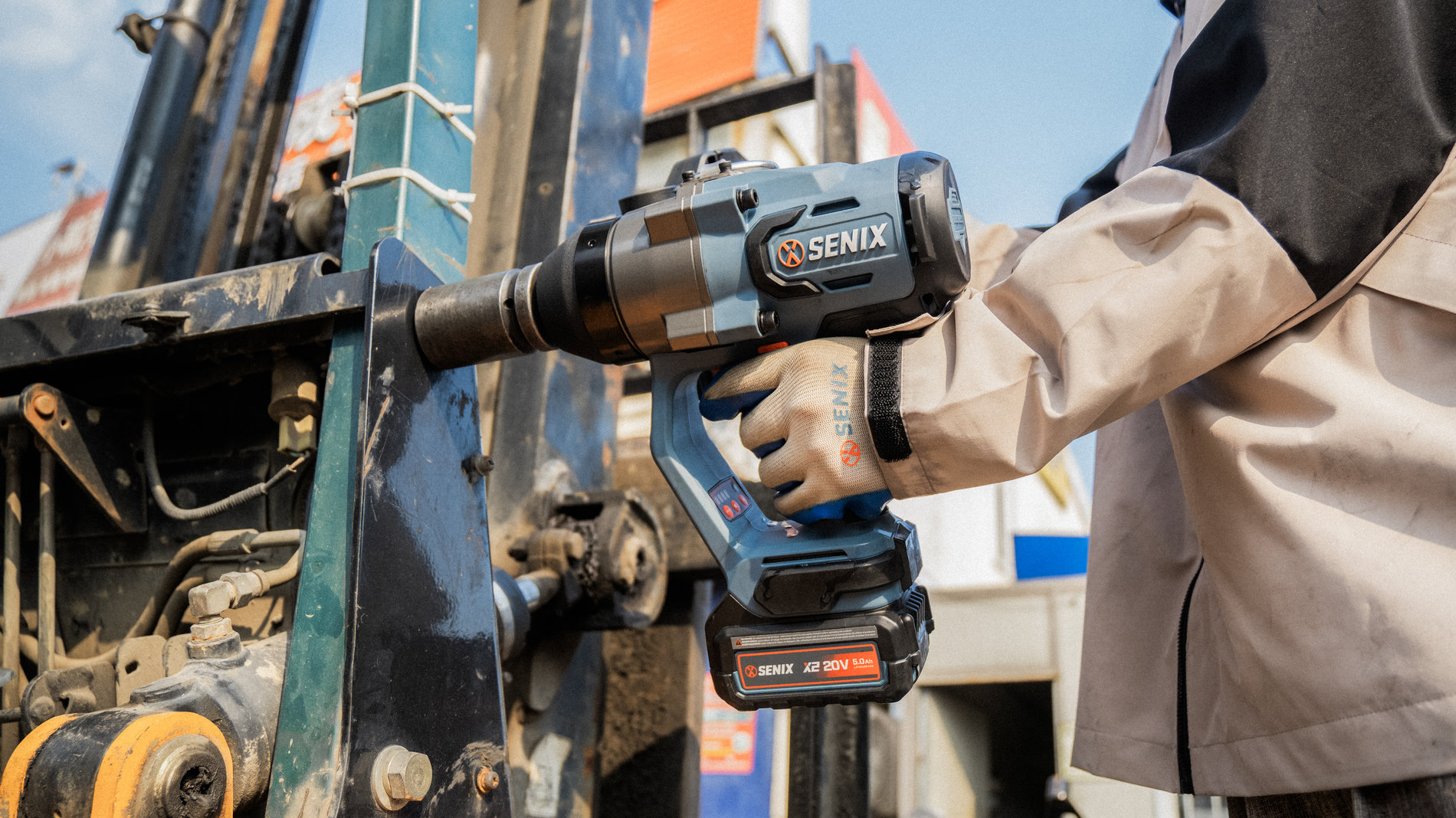 импульсный гайковерт 1, 2000 Нм, бесщ.двиг, без АКБ и ЗУ X2 20В