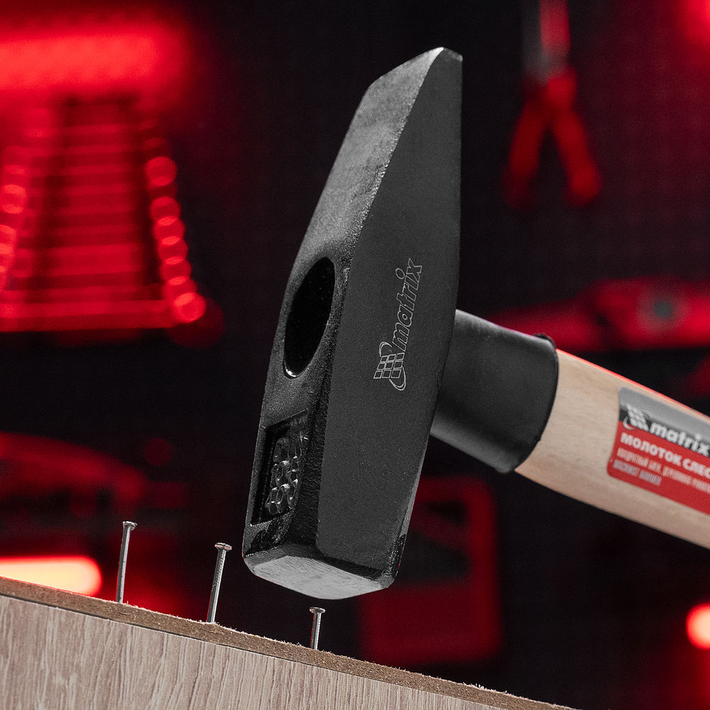 Молоток слесарный, 400 г, квадратный боек, деревянная рукоятка Matrix