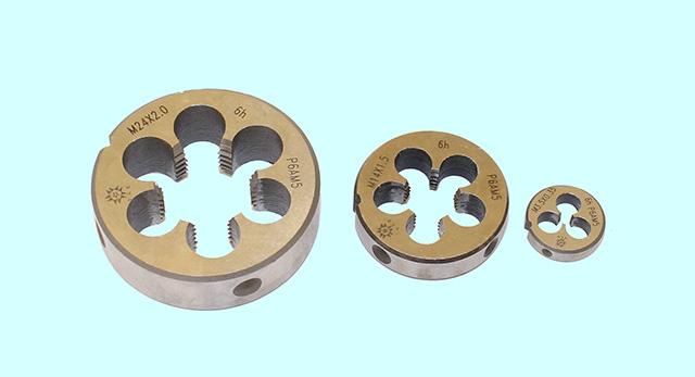 Плашка М 27,0 х 2,0 dнар.65мм Р6АМ5 6h TLX