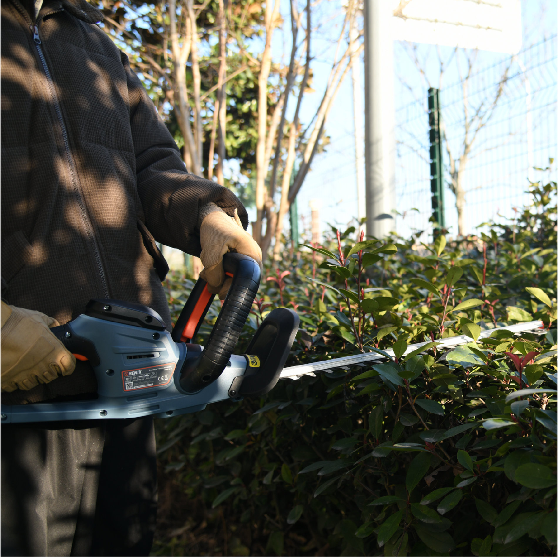 Кусторез аккумуляторный, серия X2, 20В, 55 см., 1 АКБ и ЗУ