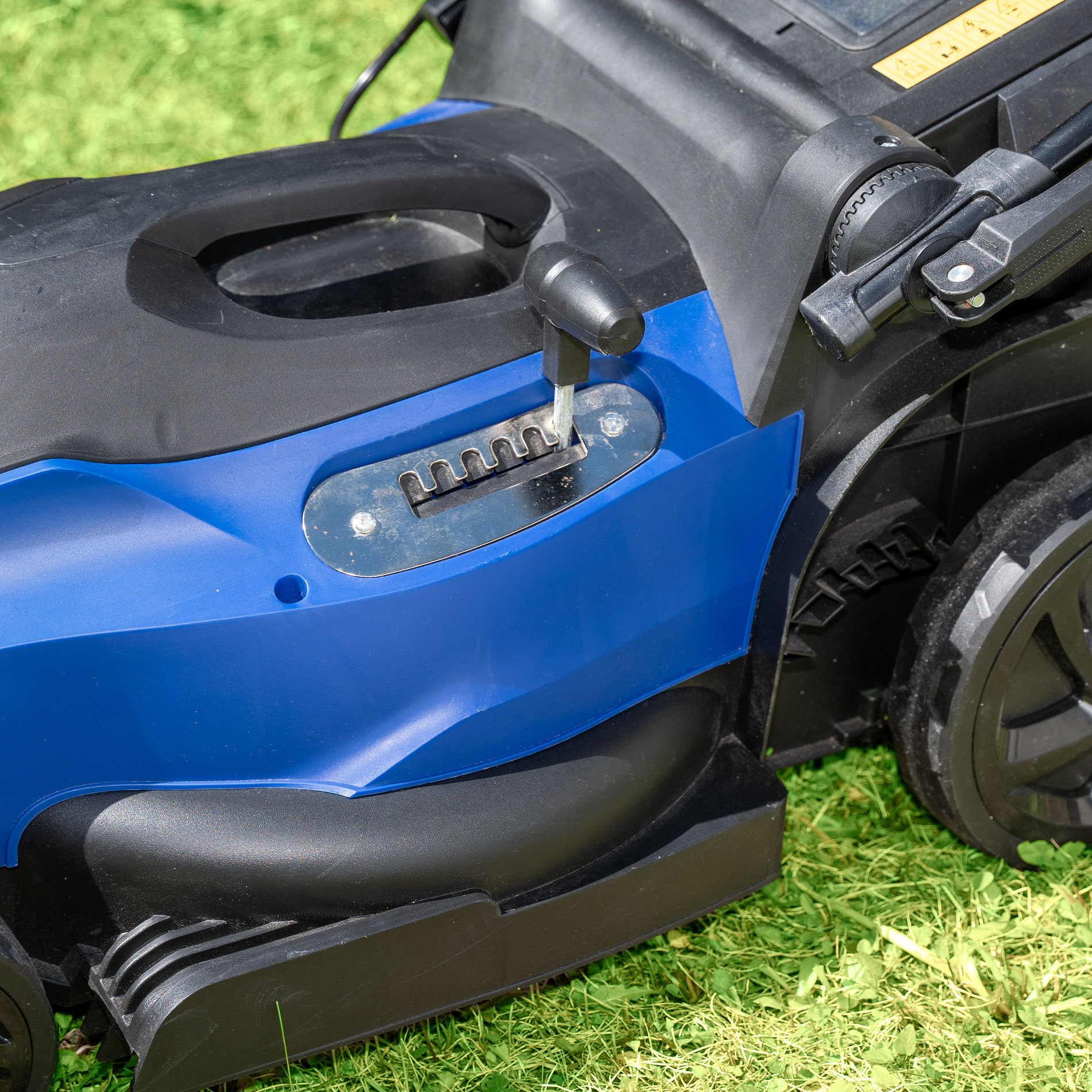 Газонокосилка электрическая, 1600Вт, 38см