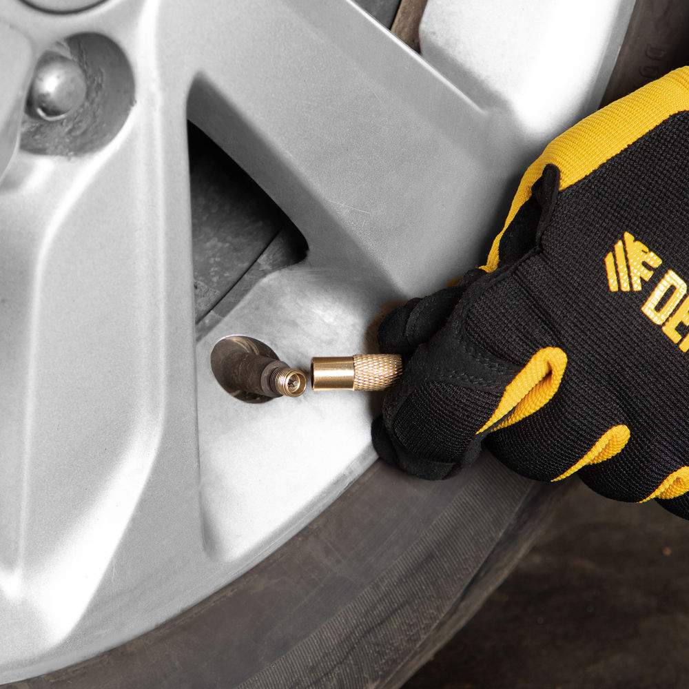 Компрессор автомобильный AC-37, 12 В, 7 атм, 37 л/мин, автомобильный предохранитель Denzel (58055)