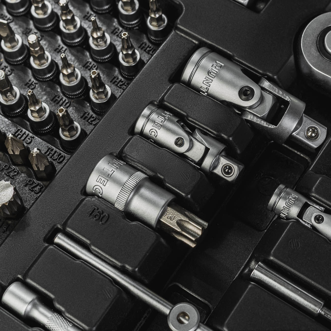 RUNTEC RT-HT216 Набор ручных инструментов RUNTEC Performance 216 предметов 1/2, 3/8, 1/4 (RT-HT216)