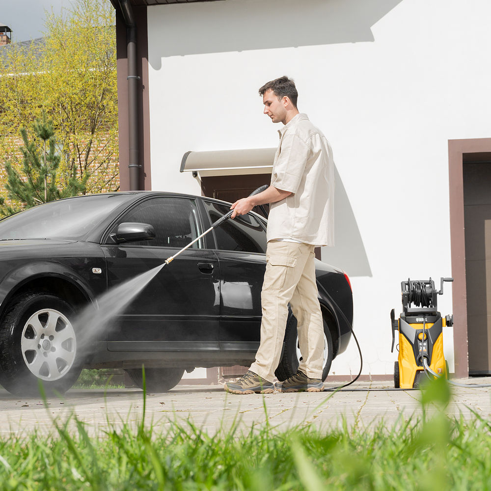 Моечная машина высокого давления R-210iD, 2600 Вт, 210 бар, 8.0 л/мин, асинхронный двигатель, барабан Denzel (58237)